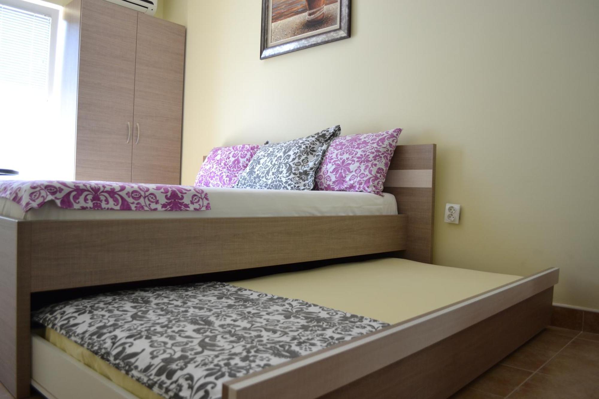 Apartments Lalevic Donji Morinj Rum bild